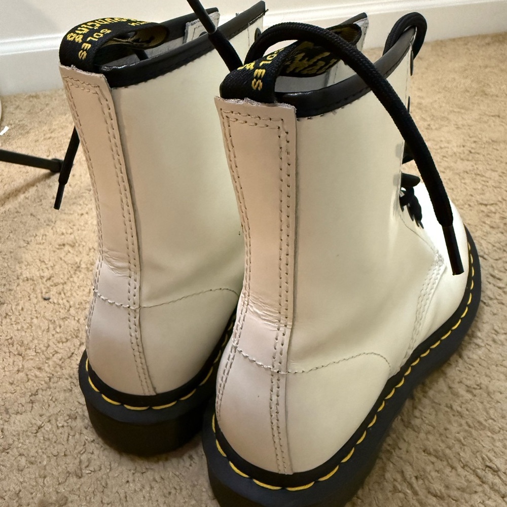 1460 Softy T Leather Lace Up Boots in White - size 7 - Picture 5 of 12